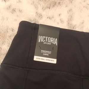 Victoria Secret Capri Sport Leggings
